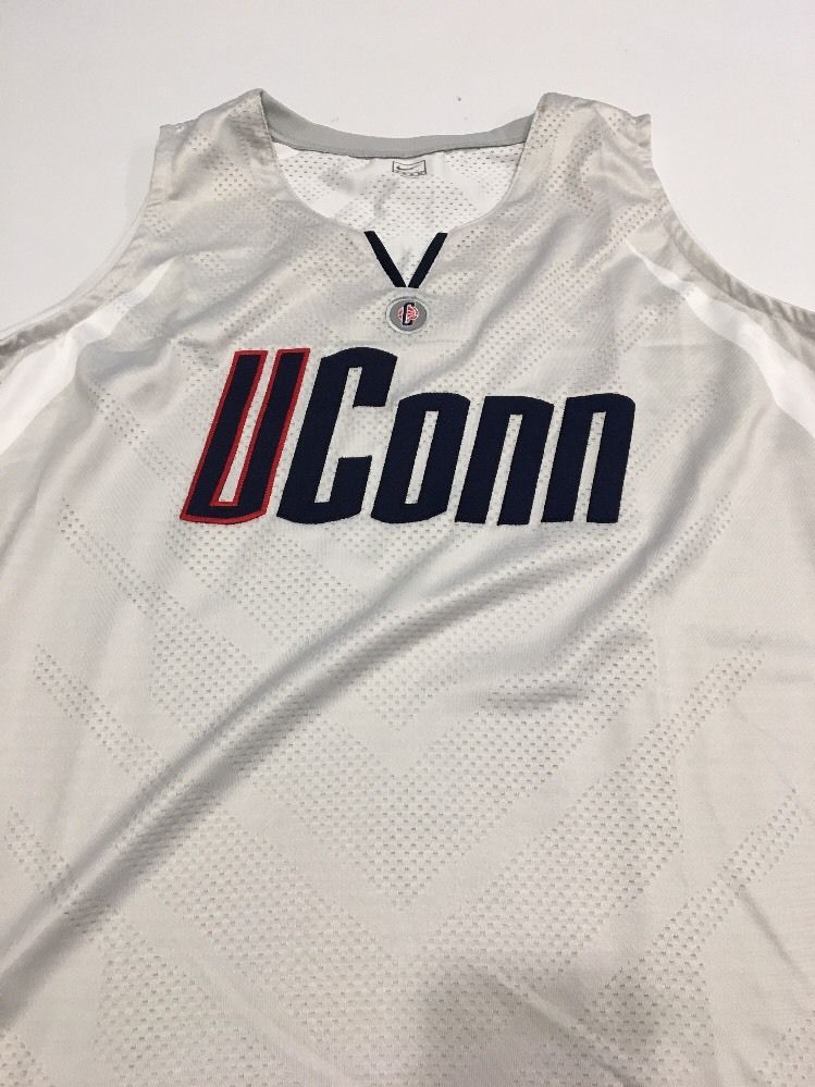 nike uconn jersey